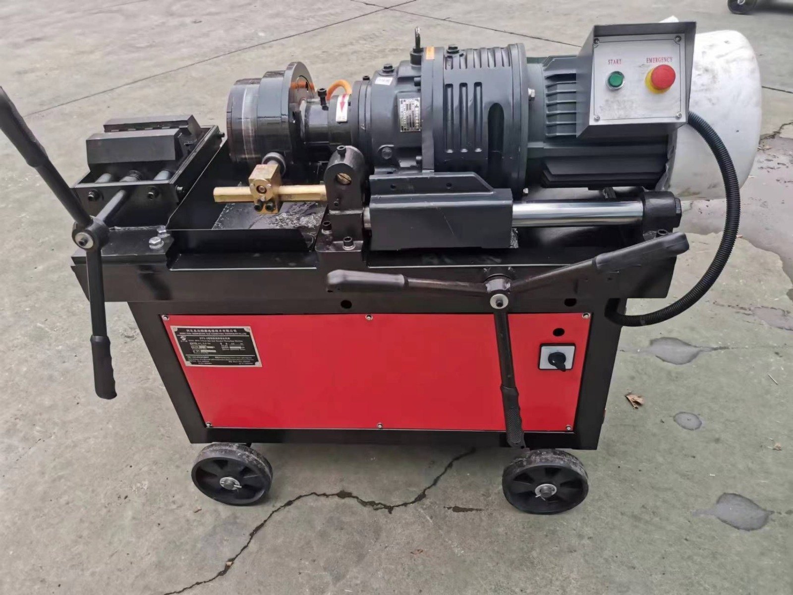 Rebar rolling thread machine